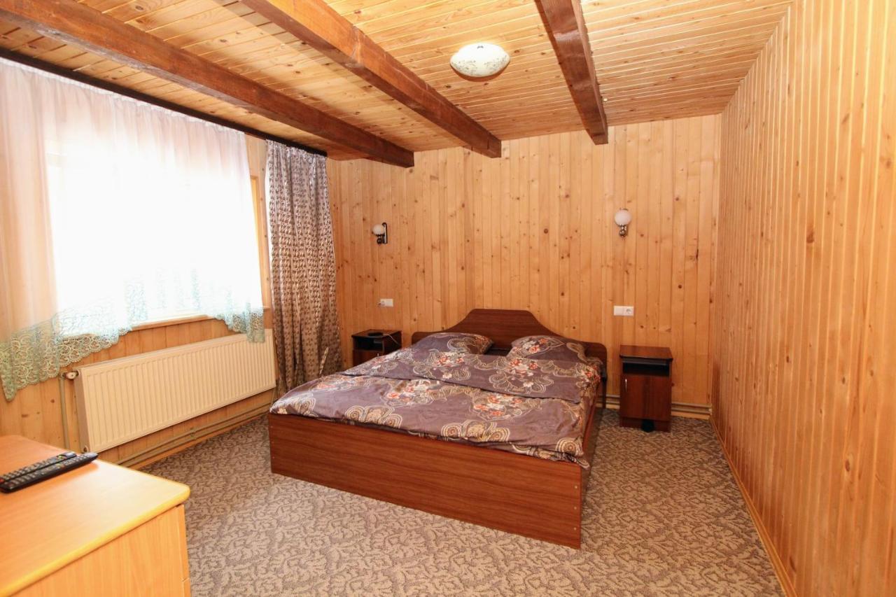 Appartamento Hrystyna Yablunytsya Esterno foto