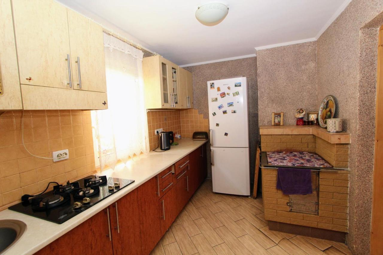 Appartamento Hrystyna Yablunytsya Esterno foto