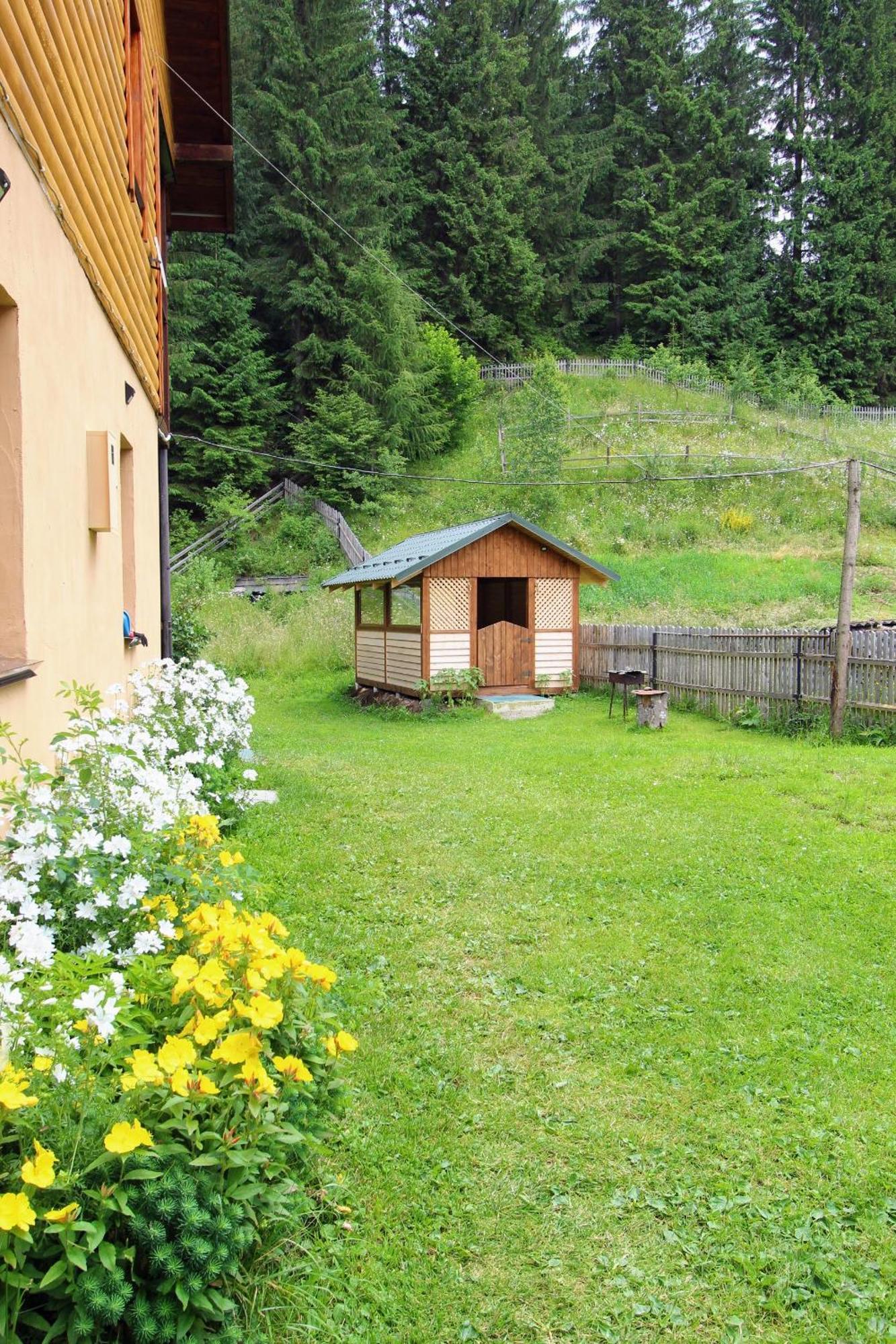 Appartamento Hrystyna Yablunytsya Esterno foto